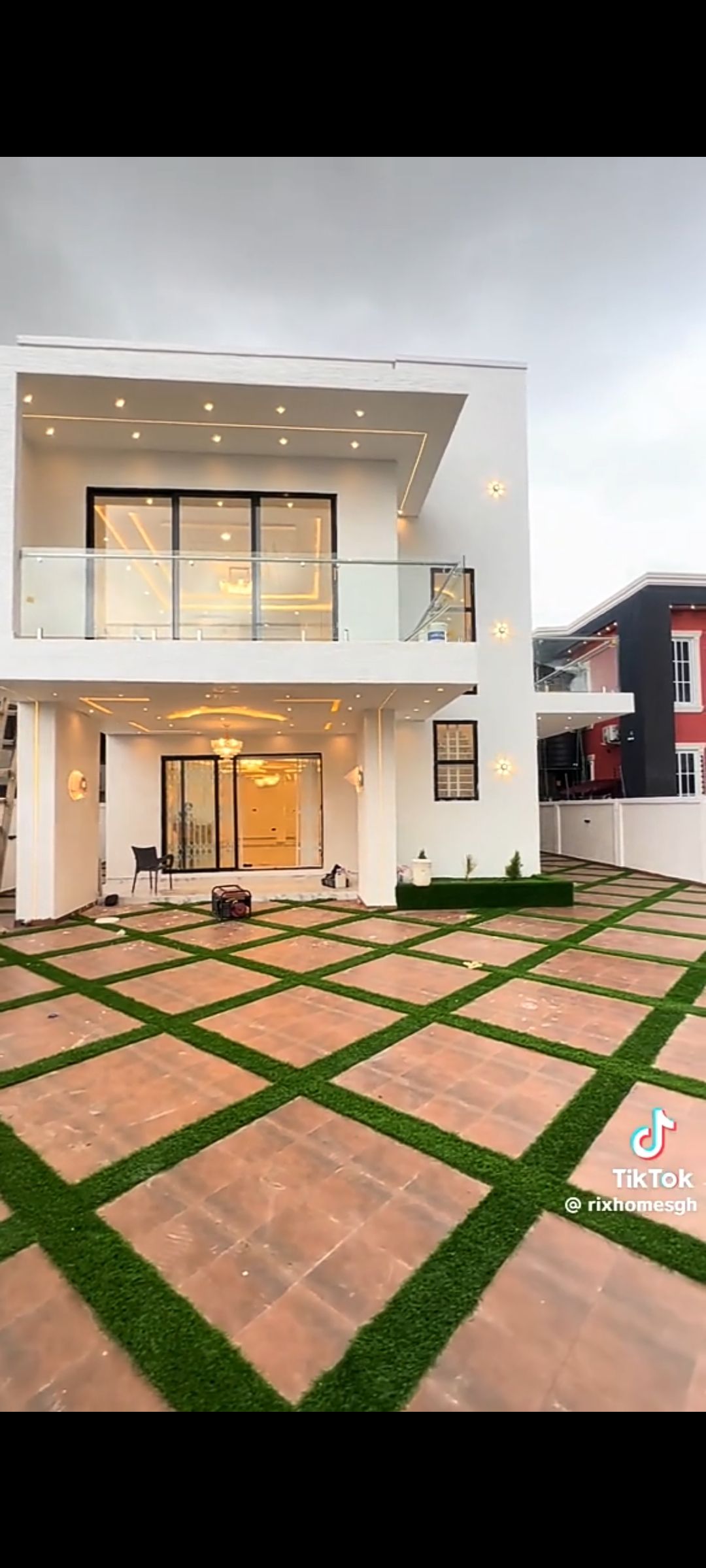 5 bedroom duplex in LEKKI